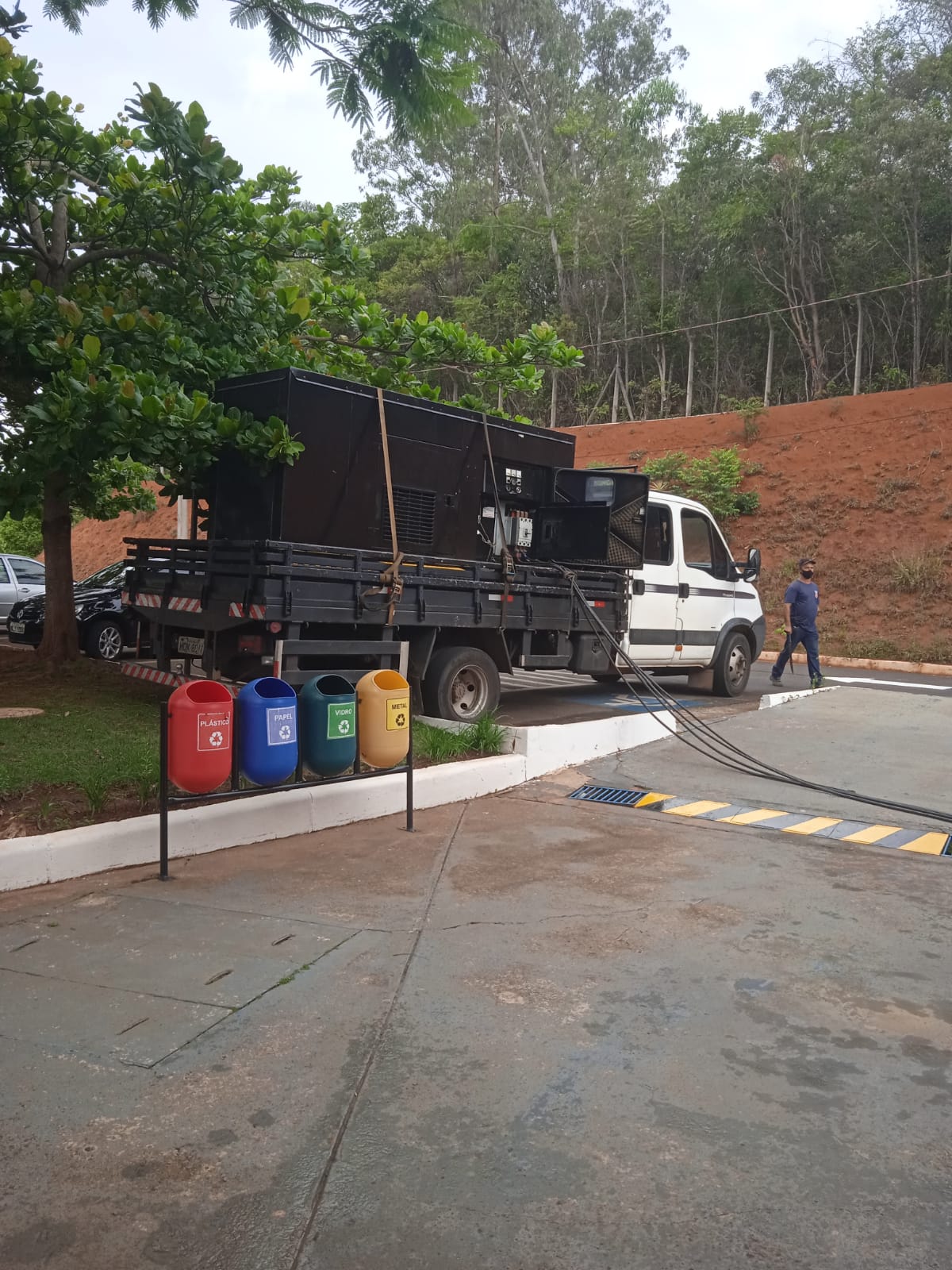 Clique para ampliar Gerador móvel para eventos