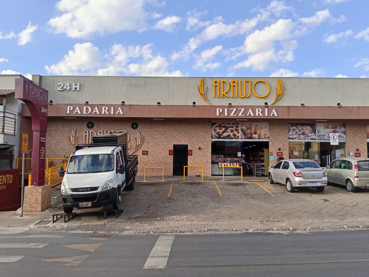 Clique para ampliar Gerador móvel para eventos