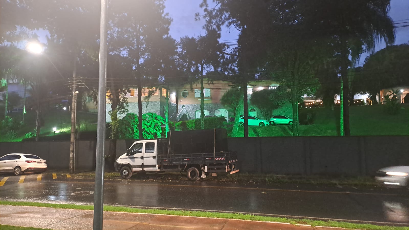 Clique para ampliar Gerador móvel para eventos